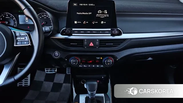 Kia The New K3 2nd generation 2023 Белый из Кореи, фото 5