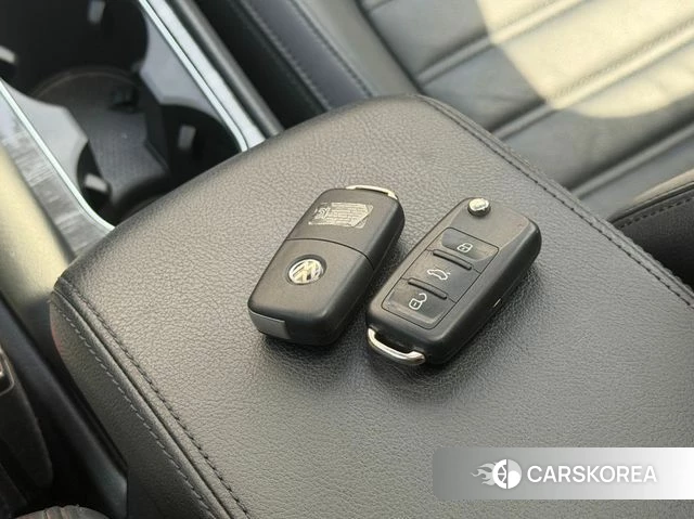 Volkswagen The New Passat 2018 Серебристо-серый из Кореи, фото 5