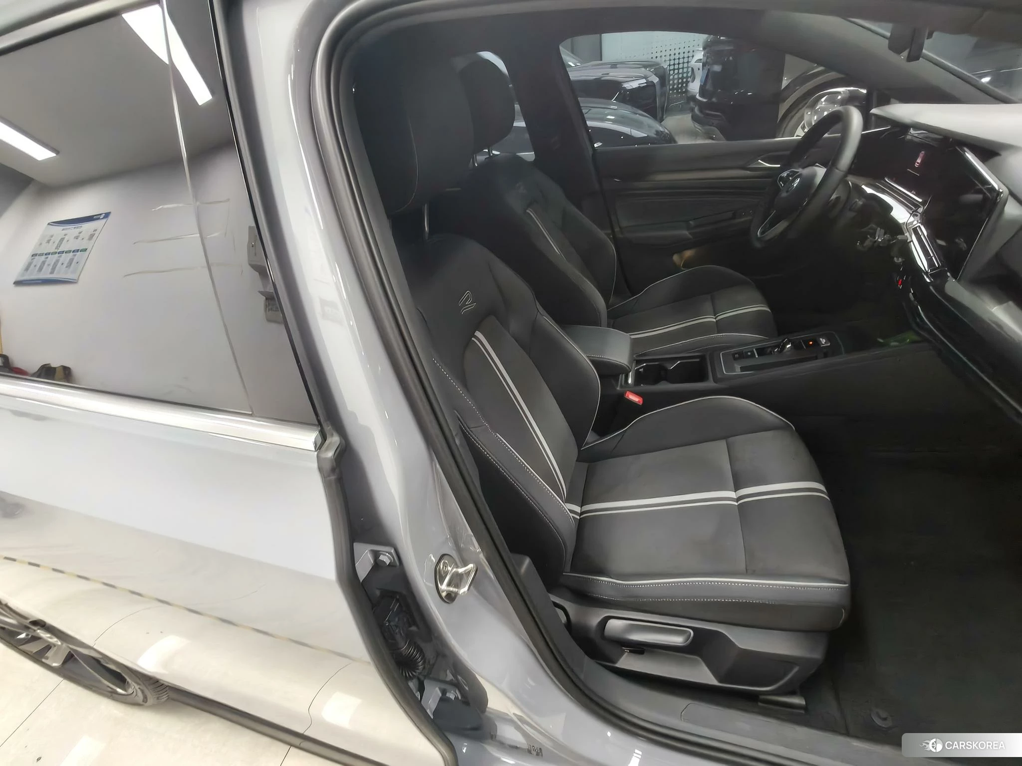 Volkswagen Golf 2023 Темно-серый из Китая, фото 5