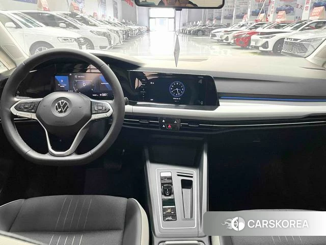 Volkswagen Golf 2023 Серебристо-серый из Китая, фото 5