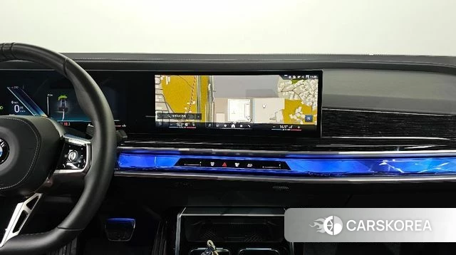 BMW 7 Series (G70) 2025 Черный из Кореи, фото 5