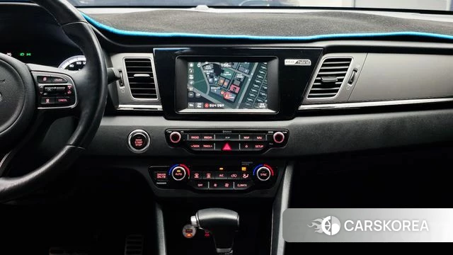 Kia Niro 2018 Белый из Кореи, фото 5