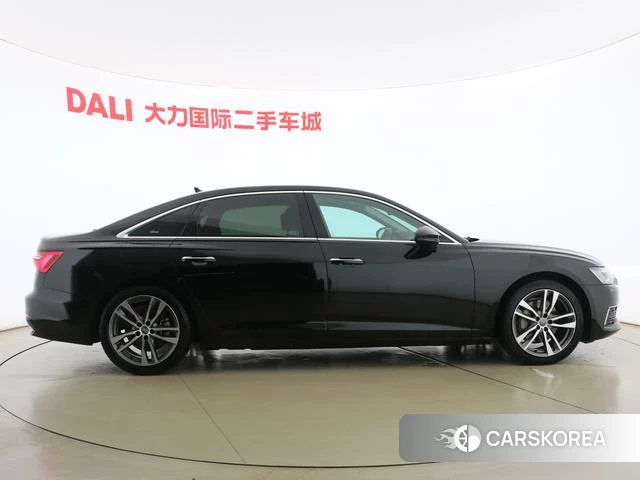 Audi A6L 2021 Черный из Китая, фото 5
