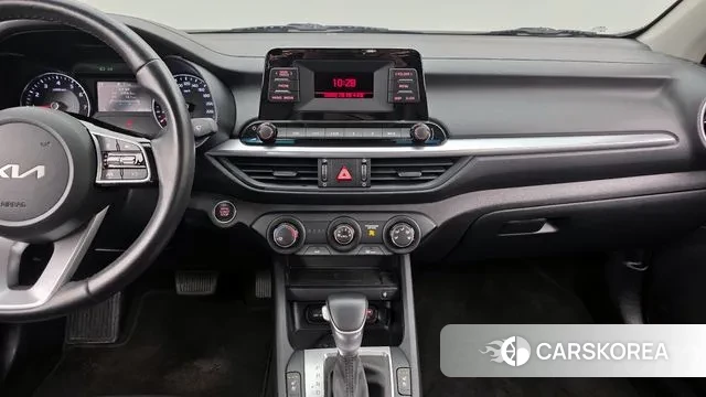 Kia The New K3 2nd generation 2021 Белый из Кореи, фото 5