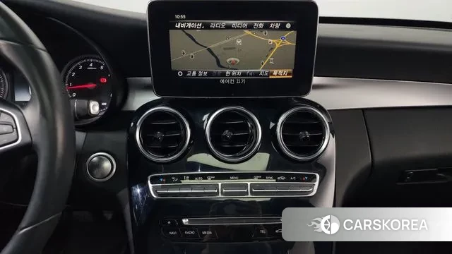 Mercedes-Benz C-Class W205 2018 Белый из Кореи, фото 5