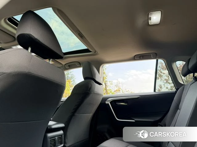 Toyota RAV4 Rongfang 2022 Белый из Китая, фото 5