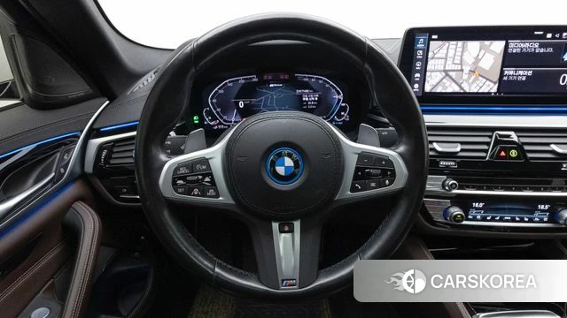BMW 5 Series (G30) 2023 Белый из Кореи, фото 5