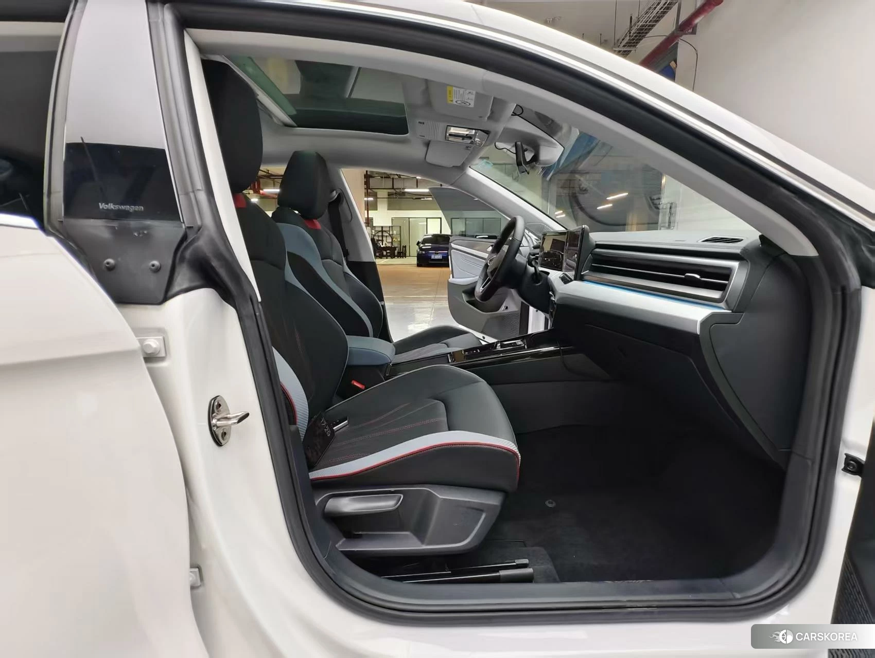 Volkswagen Lingdu 2023 Белый из Китая, фото 4
