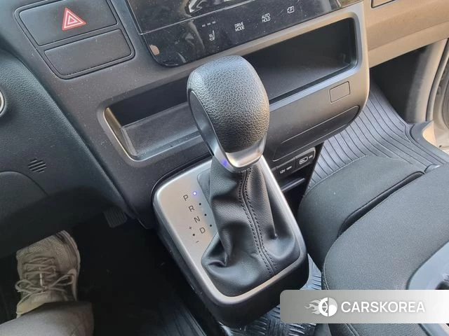 Hyundai Staria 2023 Серебряный из Кореи, фото 5