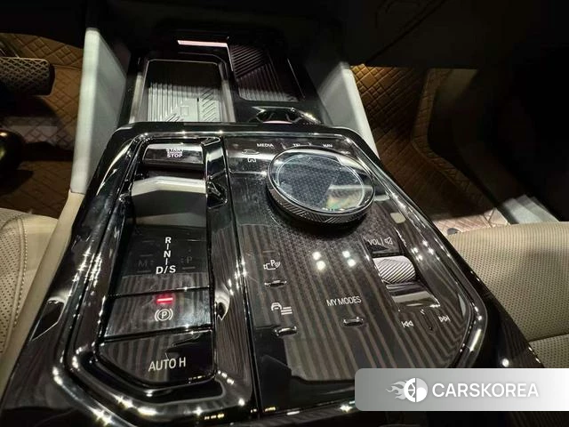 BMW 5 series 2025 Черный из Китая, фото 5