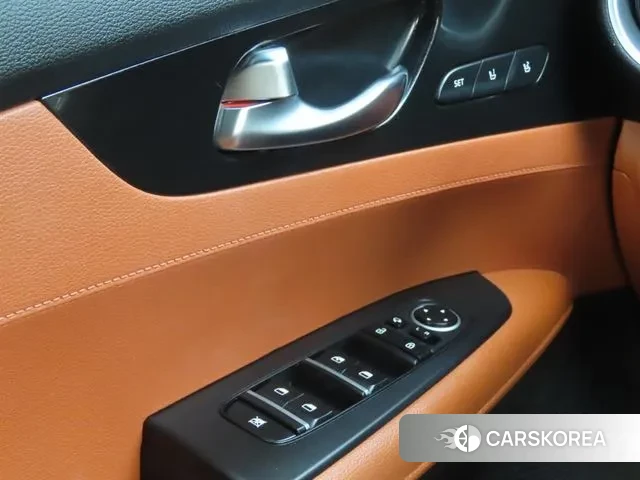 Kia The New K3 2nd generation 2021 Серый из Кореи, фото 5