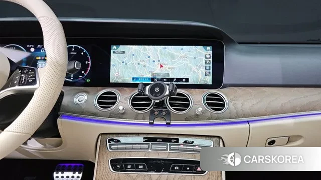 Mercedes-Benz E-Class W213 2021 Черный из Кореи, фото 5