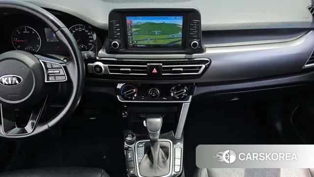 Kia Seltos 2021 Белый из Кореи, фото 5