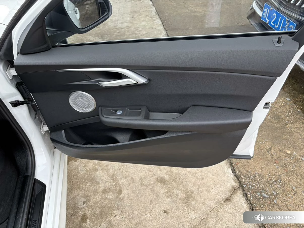 BMW 1 series id 4486205 из Китая 5