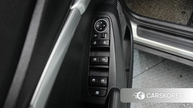 Kia Seltos 2022 Белый из Кореи, фото 5