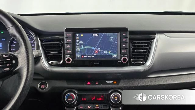 Kia Stonic 2018 Черный из Кореи, фото 5