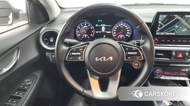 Kia The New K3 2nd generation 2021 Белый из Кореи, фото 5