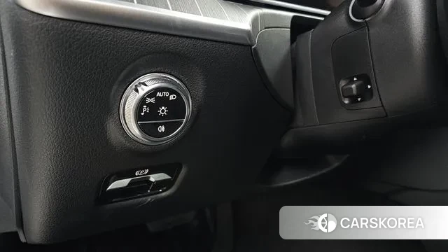 Mercedes-Benz C-Class W206 2024 Белый из Кореи, фото 5