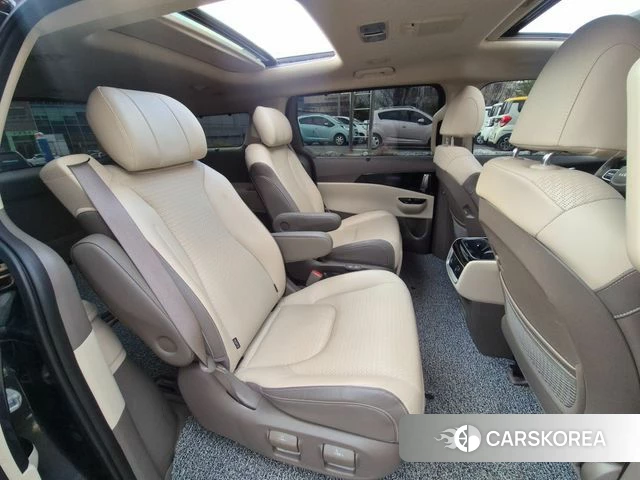 Kia Carnival 4th generation 2023 Серый из Кореи, фото 5