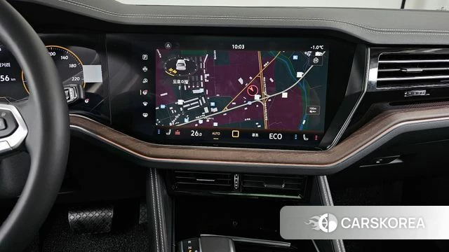 Volkswagen Touareg 3rd generation 2025 Белый из Кореи, фото 5