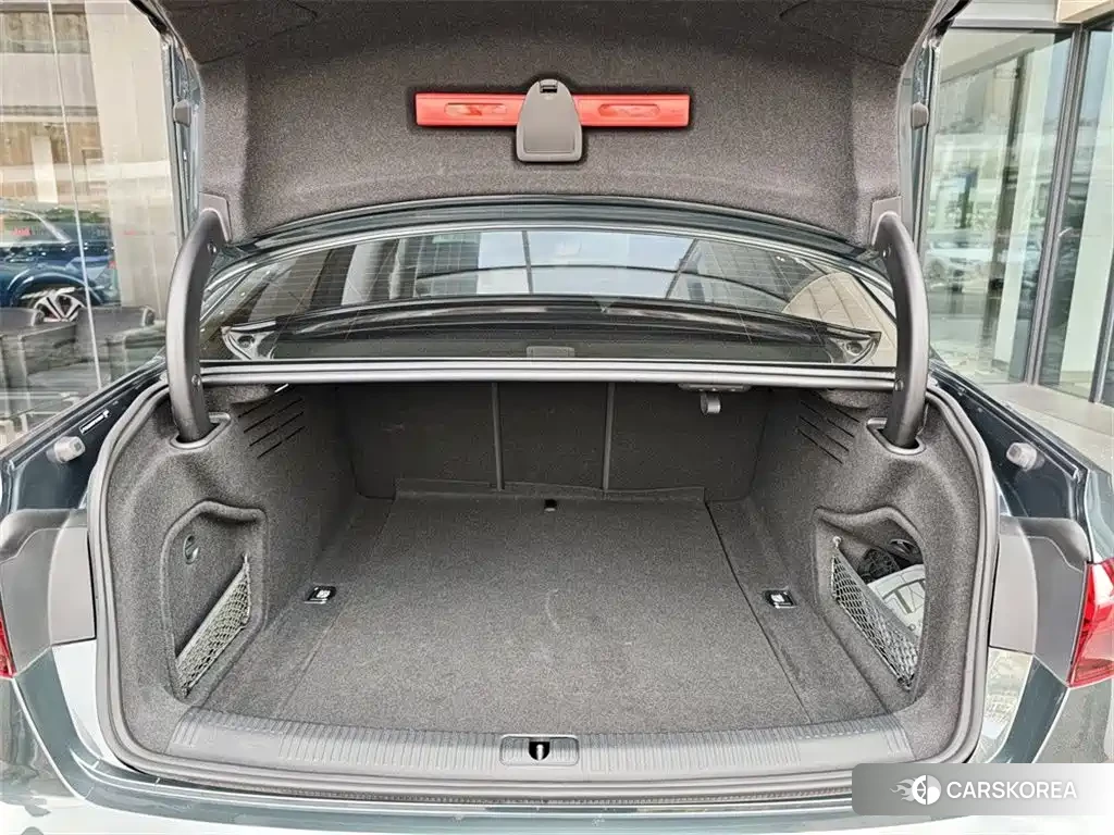 Audi A4L 2023 Зеленый из Китая, фото 5