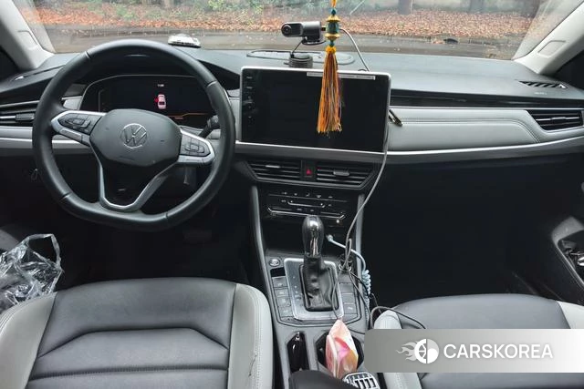 Volkswagen Bora 2024 Белый из Китая, фото 5