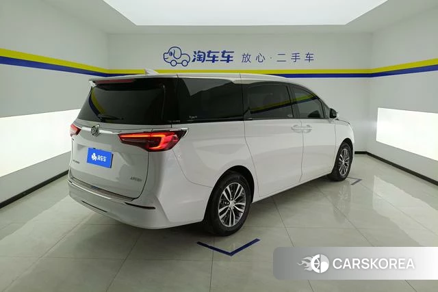 Buick GL8 2022 Белый из Китая, фото 5