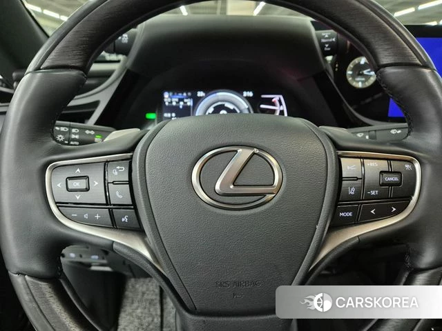 Lexus ES300h 7th generation 2024 Черный из Кореи, фото 5