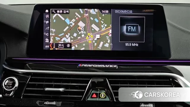 BMW 5 Series (G30) 2019 Белый из Кореи, фото 5