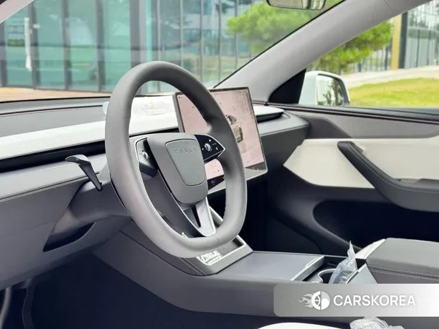 Tesla Model Y 2025 Белый из Кореи, фото 5