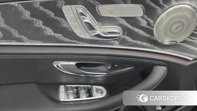 Mercedes-Benz E-Class W213 2021 Черный из Кореи, фото 5