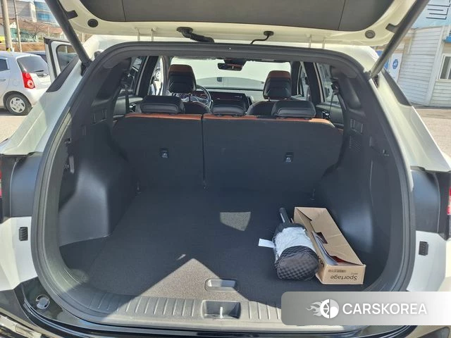 Kia Sportage 5th Generation 2023 Белый двухцветный из Кореи, фото 5