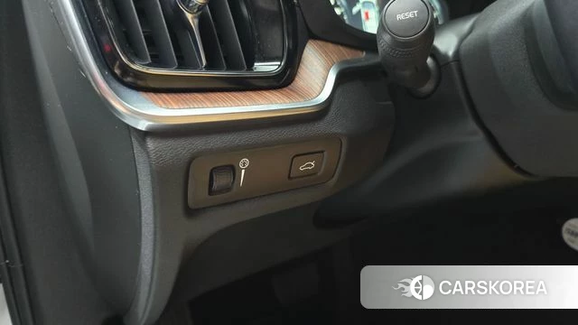 Volvo V60 Cross-Country 2nd Generation 2021 Белый из Кореи, фото 5