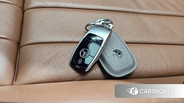 Mercedes-Benz E-Class W213 2018 Белый из Кореи, фото 5