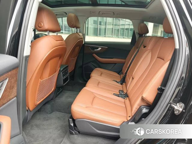 Audi Q7 2024 Черный из Китая, фото 5