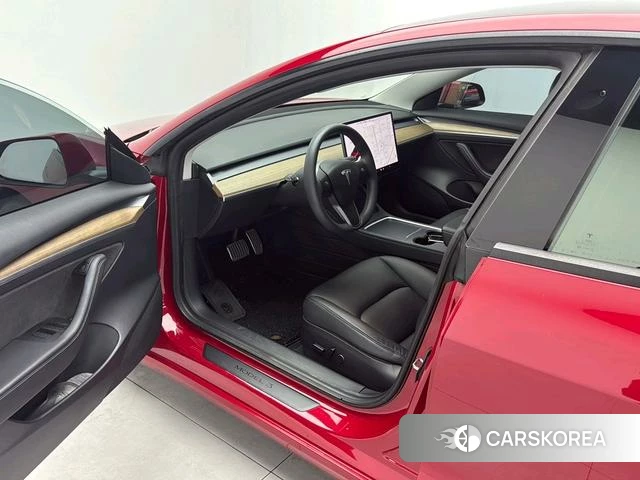 Tesla Model 3 2021 Красный из Китая, фото 5