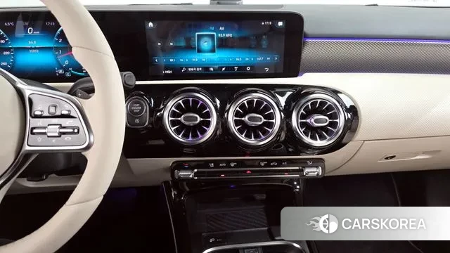 Mercedes-Benz A-Class W177 2021 Белый из Кореи, фото 5