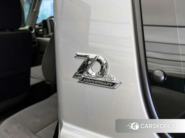 Toyota Land Cruiser 70 Series 2024 Серебристо-серый из Китая, фото 5