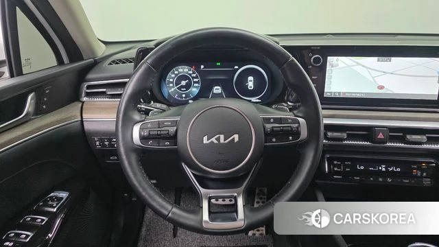 Kia K5 3rd generation 2023 Белый из Кореи, фото 5