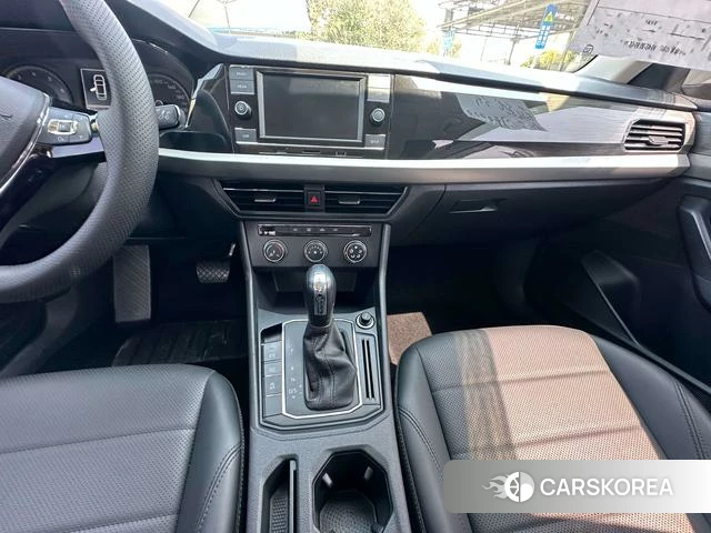 Volkswagen Lavida 2022 Белый из Китая, фото 5