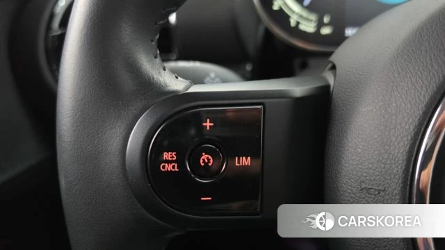 Mini Cooper Clubman 2024 Красный из Кореи, фото 5