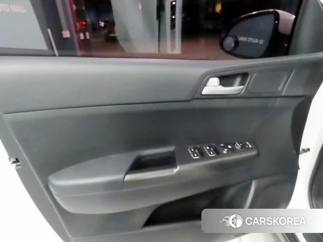 Kia Sportage The Bold 2018 Белый из Кореи, фото 5