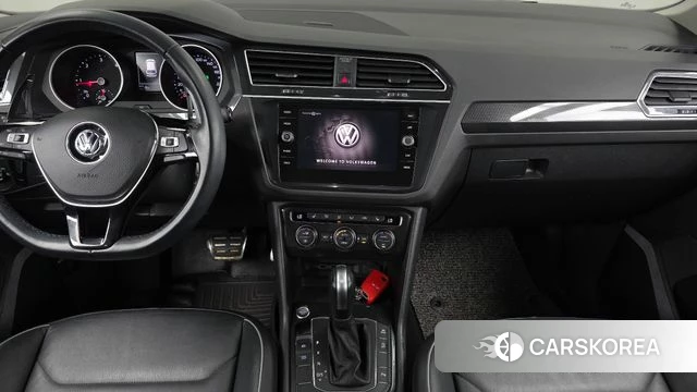 Volkswagen Tiguan second Generation 2020 Черный из Кореи, фото 5