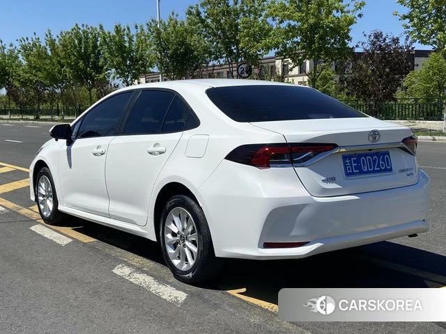 Toyota Corolla 2021 Белый из Китая, фото 5