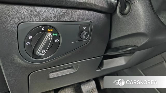 Volkswagen Tiguan Allspace 2022 Белый из Кореи, фото 5