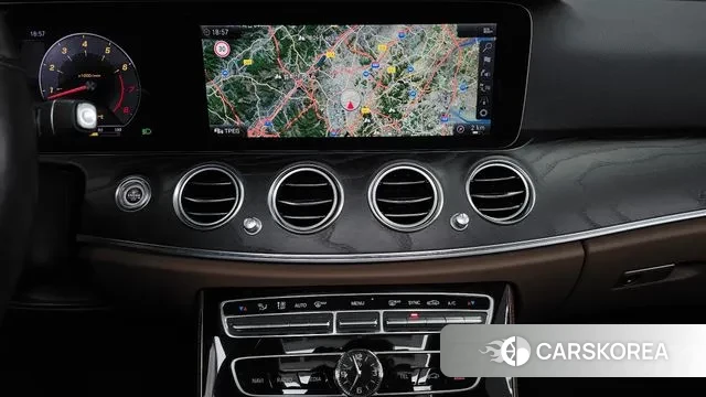 Mercedes-Benz E-Class W213 2019 Белый из Кореи, фото 5