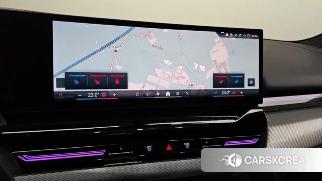 BMW 5 Series (G60) 2023 Белый из Кореи, фото 5