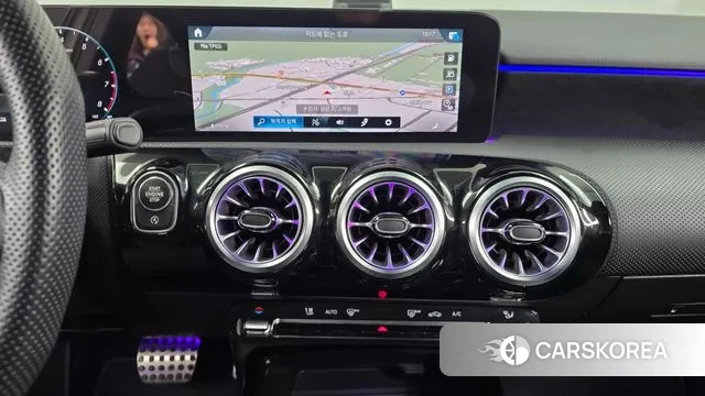 Mercedes-Benz A-Class W177 2022 Белый из Кореи, фото 5