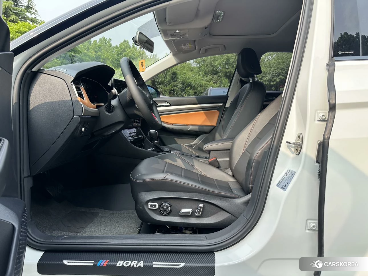 Volkswagen Bora 2022 Белый из Китая, фото 5