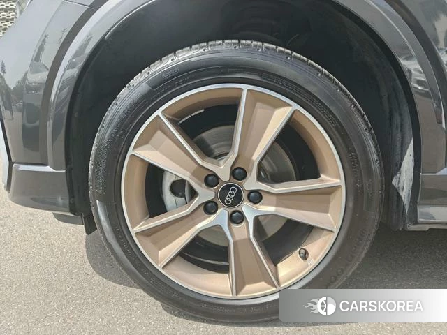 Audi Q2L 2024 Черный из Китая, фото 5